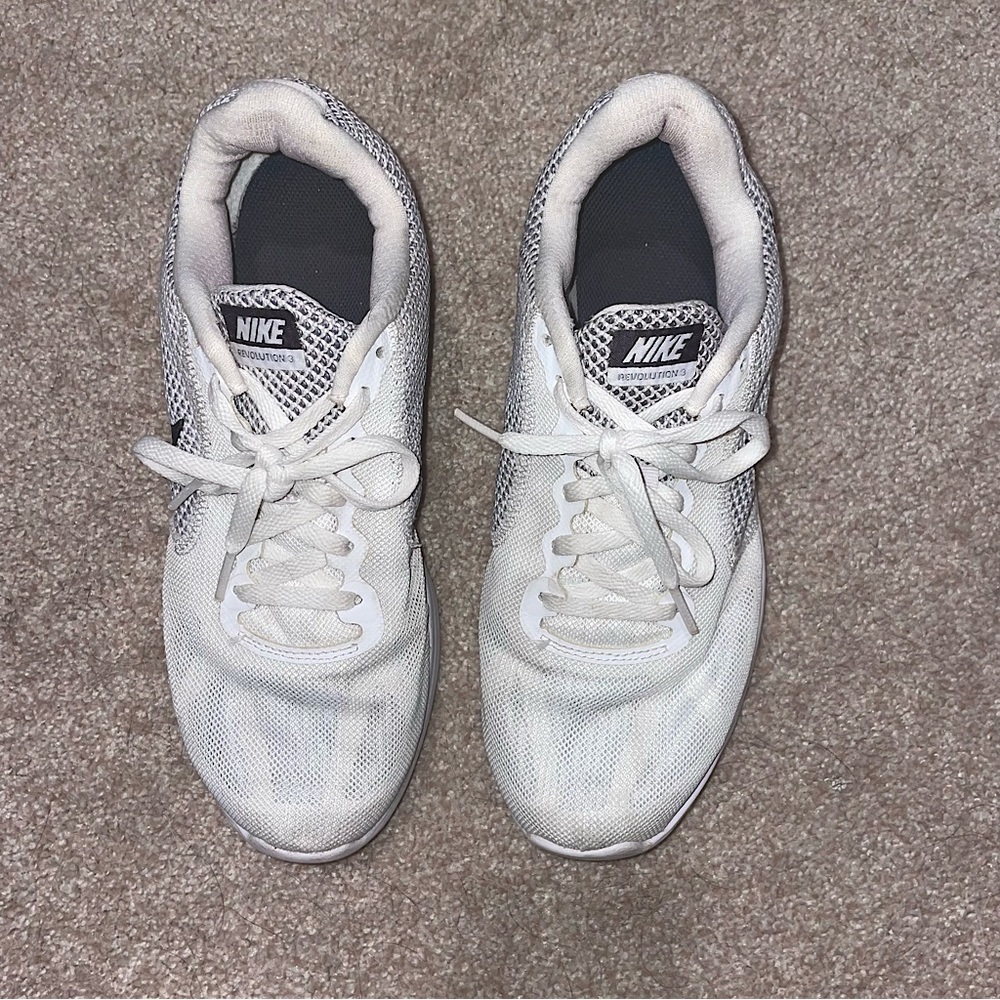 Nike Womens White Athletic shoes